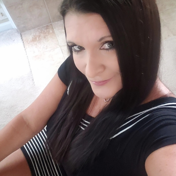 Meet your Posher, Priscilla Bulluck - Picture 3 of 6